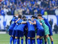 bsports体育-强强对决引发球迷热议，胜者笑到最后