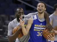 bsports体育-猛龙备战新赛季信心满满期待反弹