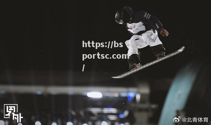 意大利滑雪选手在雪地赛上取得胜利