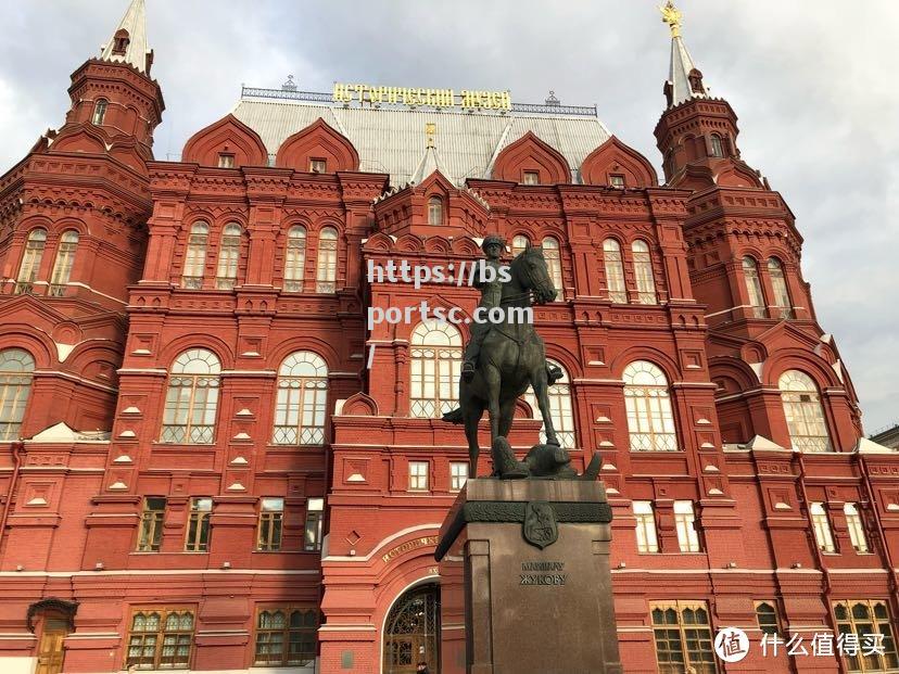 西班牙队火线加冕，英雄气概